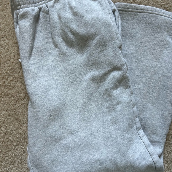 Brandy Melville Heather Gray Sweatpants - Picture 2 of 4